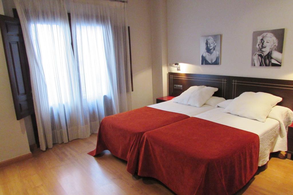 Apartamentos Turisticos Las Nieves Granada Exteriör bild