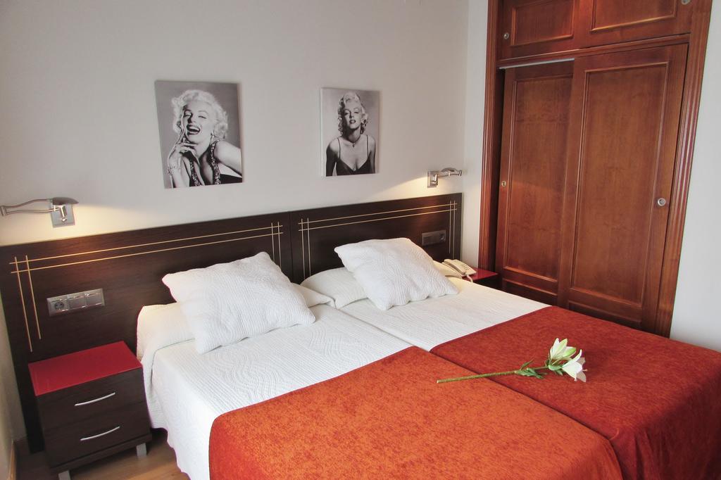 Apartamentos Turisticos Las Nieves Granada Exteriör bild