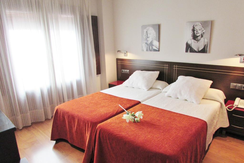 Apartamentos Turisticos Las Nieves Granada Exteriör bild